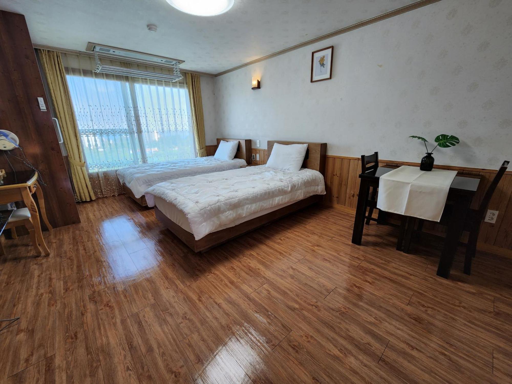 Jungmun Haesung Parktel Villa Seogwipo Exteriör bild