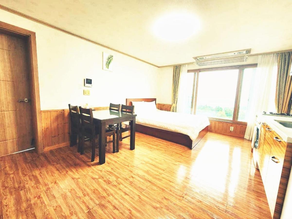 Jungmun Haesung Parktel Villa Seogwipo Exteriör bild